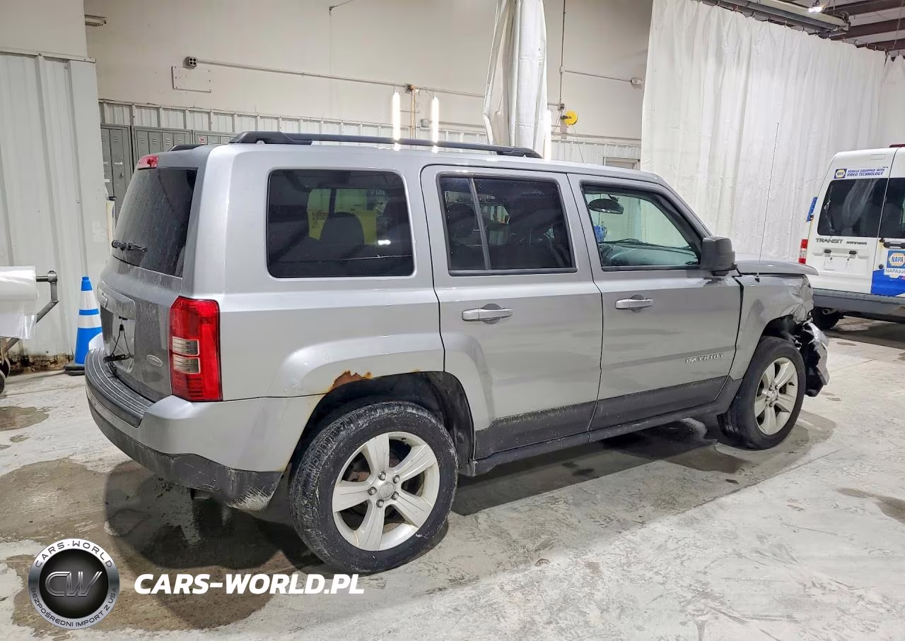 2014 Jeep Patriot Latitude VIN:1C4NJRFB9ED847017 - 3