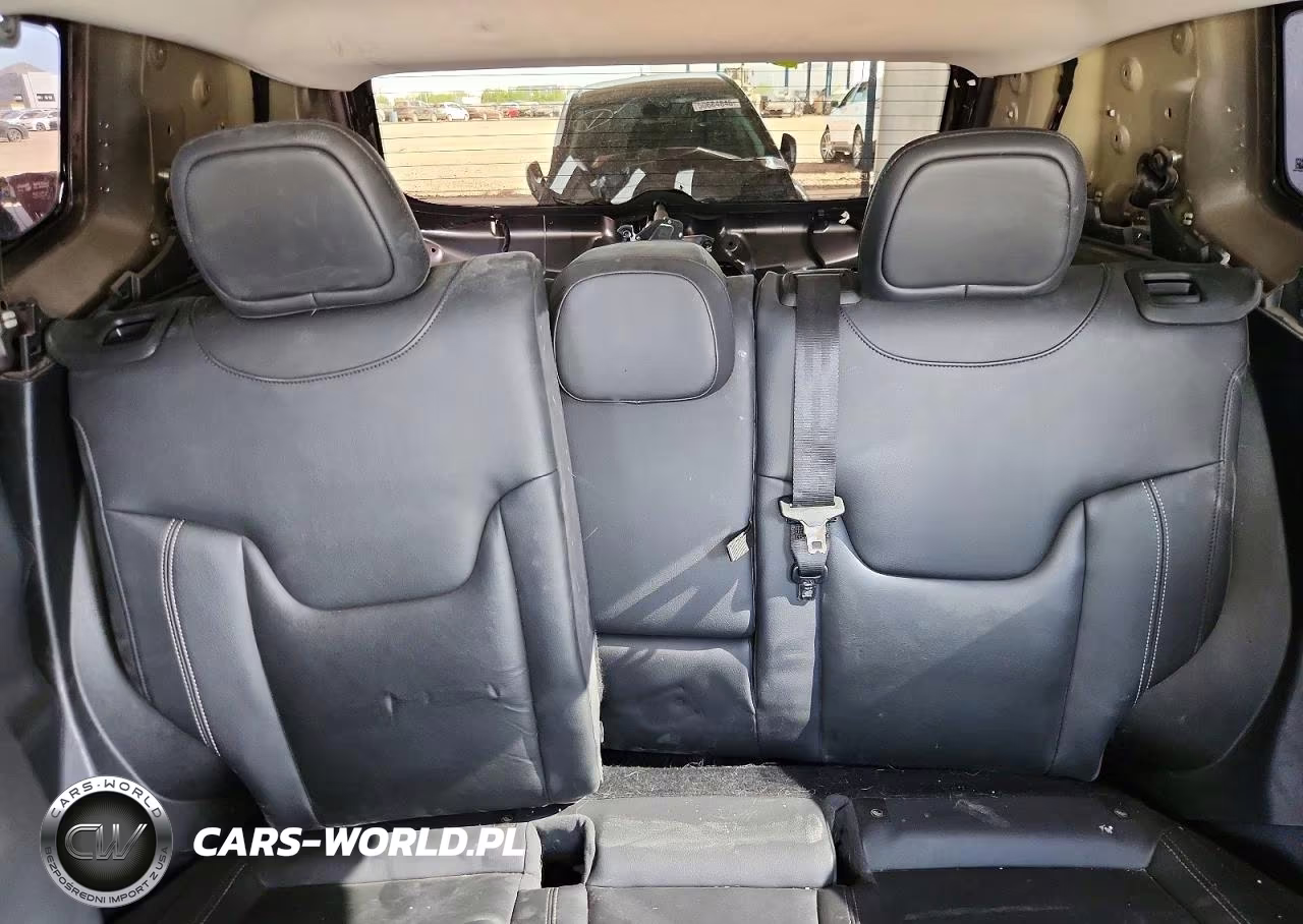 2016 Jeep Renegade Limited VIN:ZACCJBDT5GPD39416 - 10