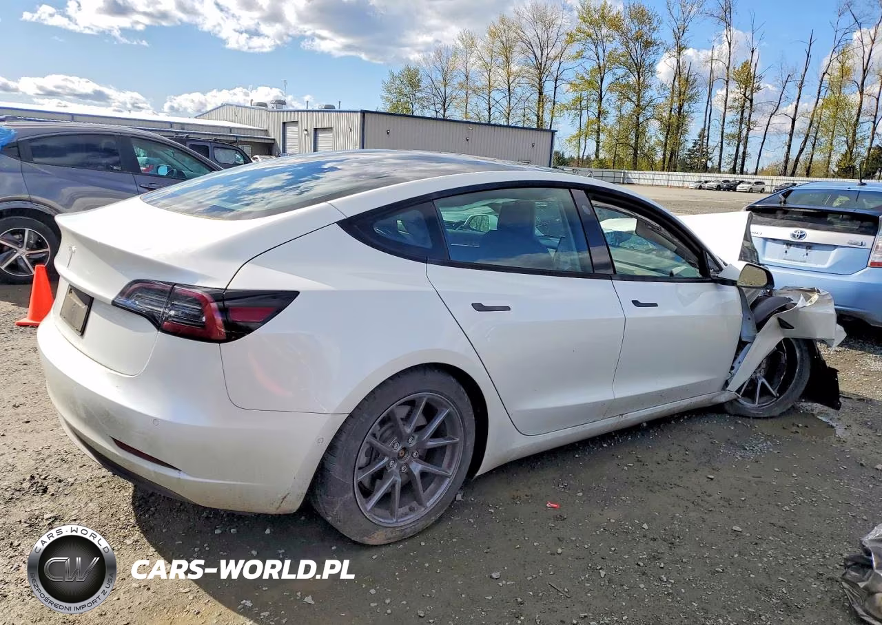 2021 Tesla Model 3 VIN:5YJ3E1EAXMF053138 - 3