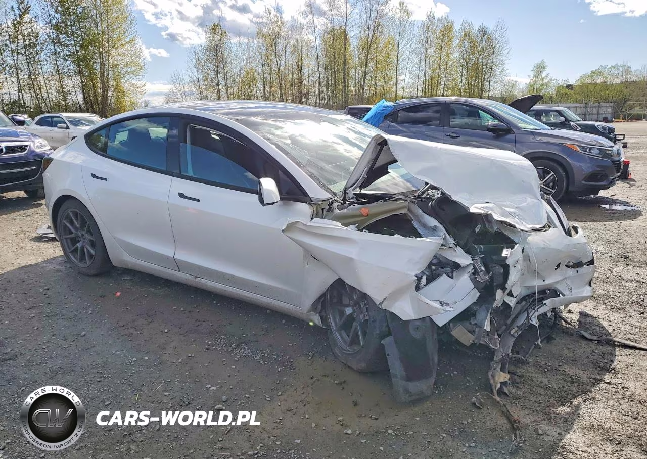 2021 Tesla Model 3 VIN:5YJ3E1EAXMF053138 - 4