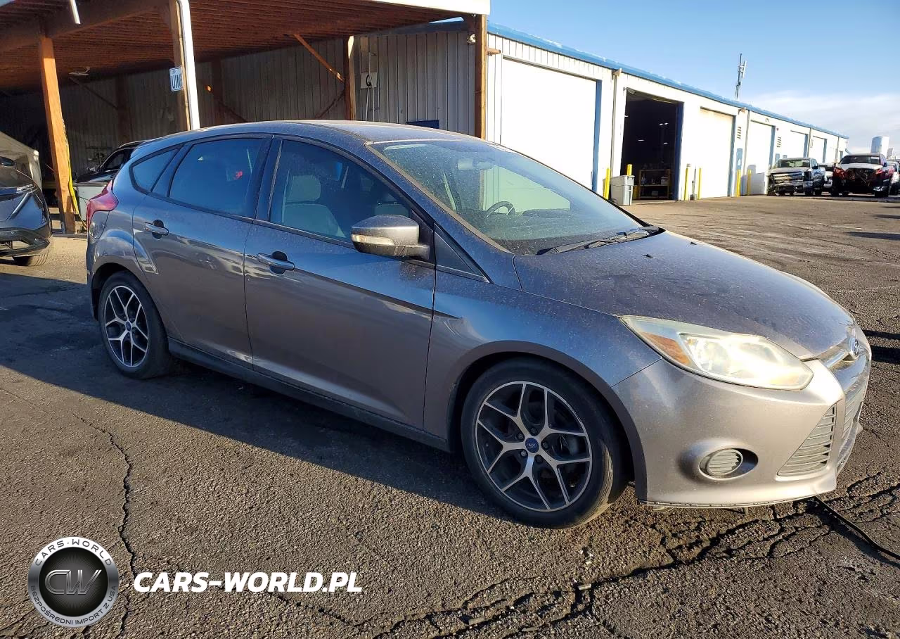 2014 Ford Focus Se VIN:1FADP3K20EL281483 - 4