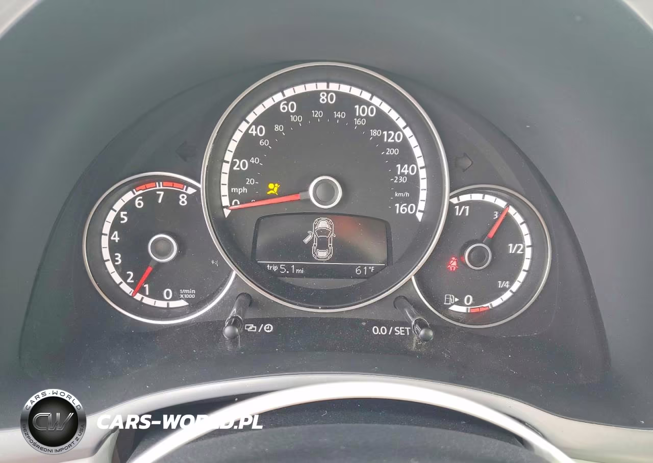 2016 Volkswagen Beetle S VIN:3VW517AT4GM803564 - 9