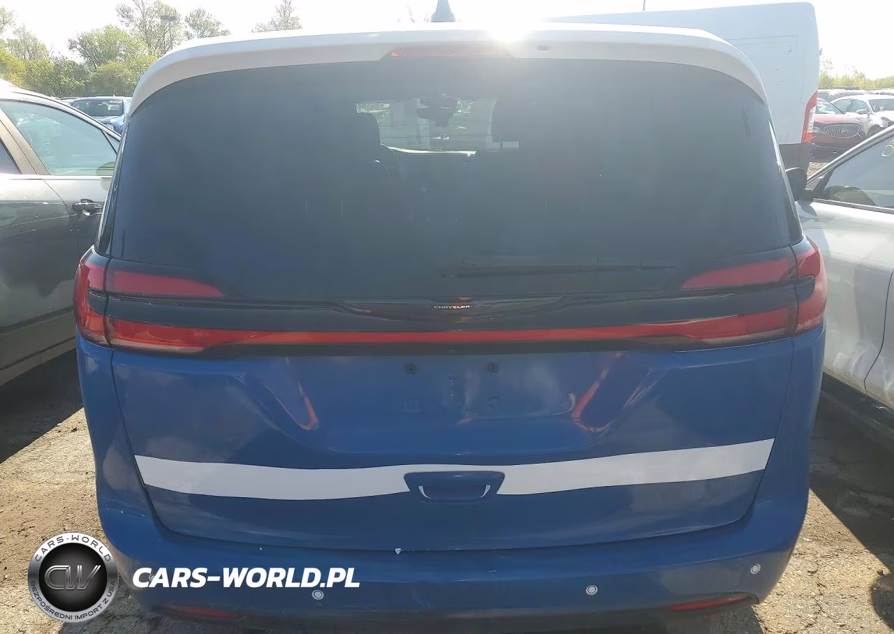 2023 Chrysler Pacifica Hybrid Touring L VIN:2C4RC1L79PR513728 - 6