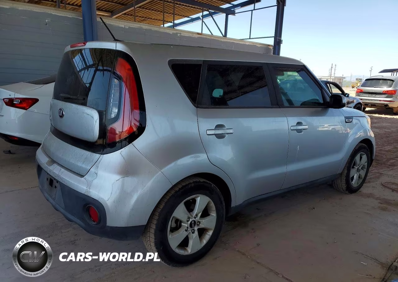 2018 Kia Soul Base VIN:KNDJN2A28J7607323 - 3