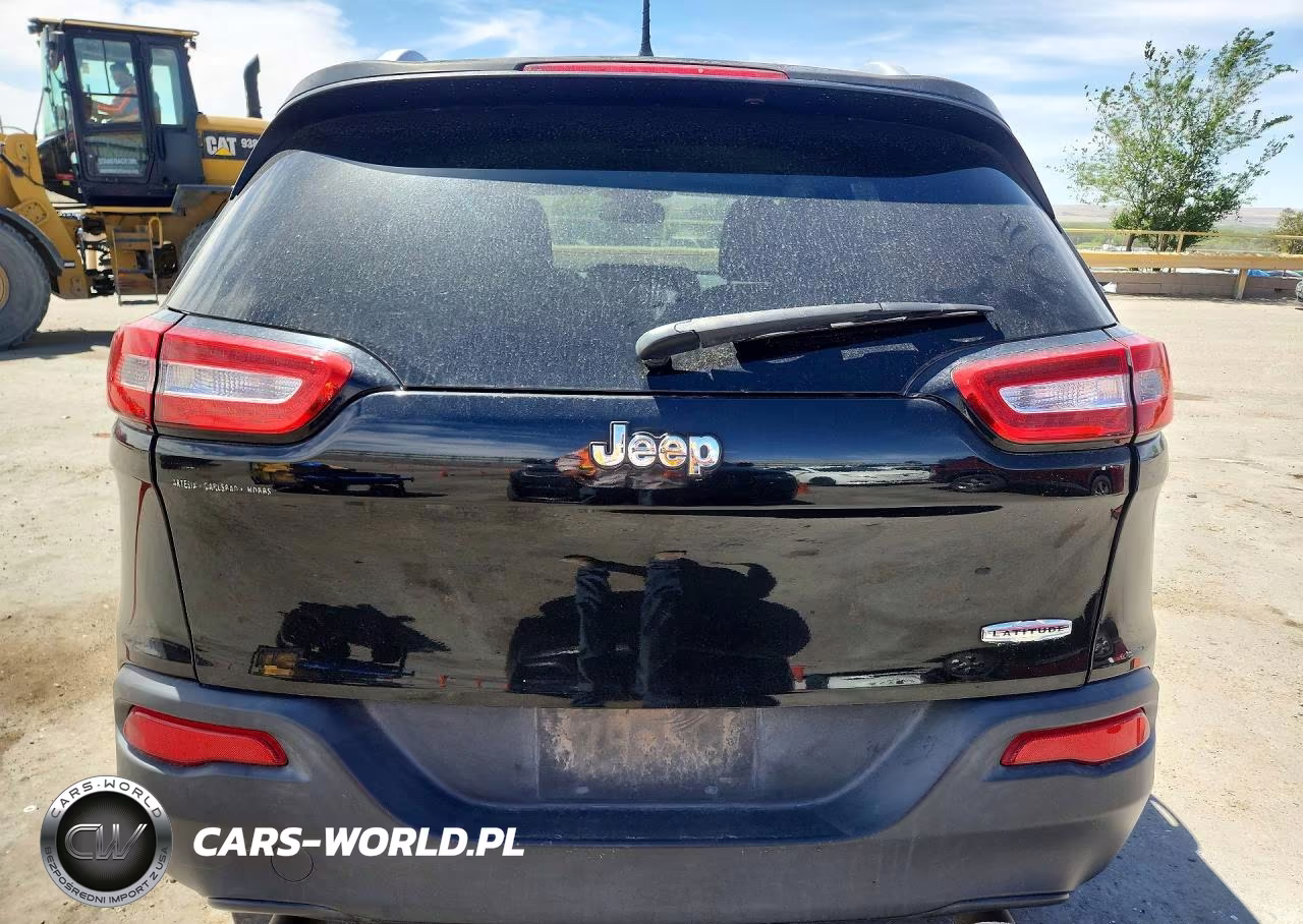 2014 Jeep Cherokee Latitude VIN:1C4PJLCSXEW116708 - 6