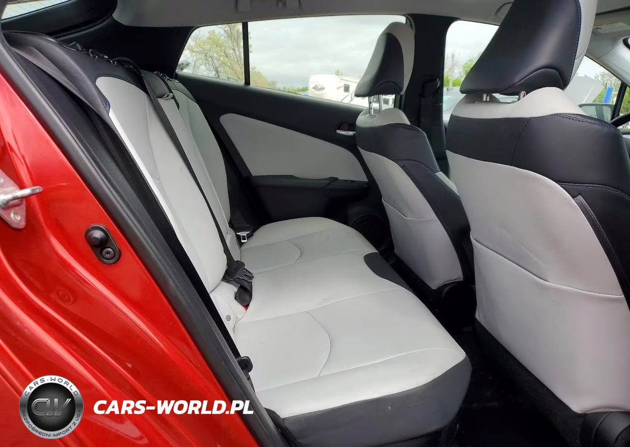 2016 Toyota Prius Four Touring VIN:JTDKARFU2G3512498 - 11