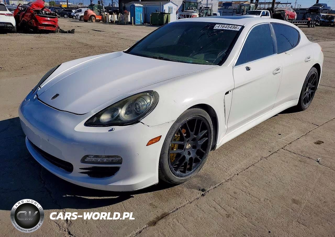 PORSCHE PANAMERA