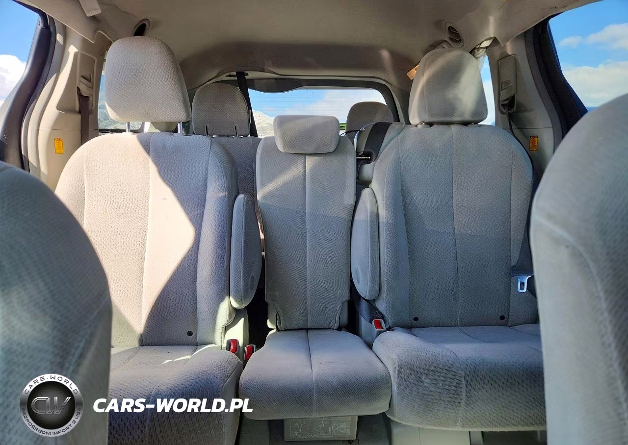 2011 Toyota Sienna Le VIN:5TDKK3DC0BS091943 - 10