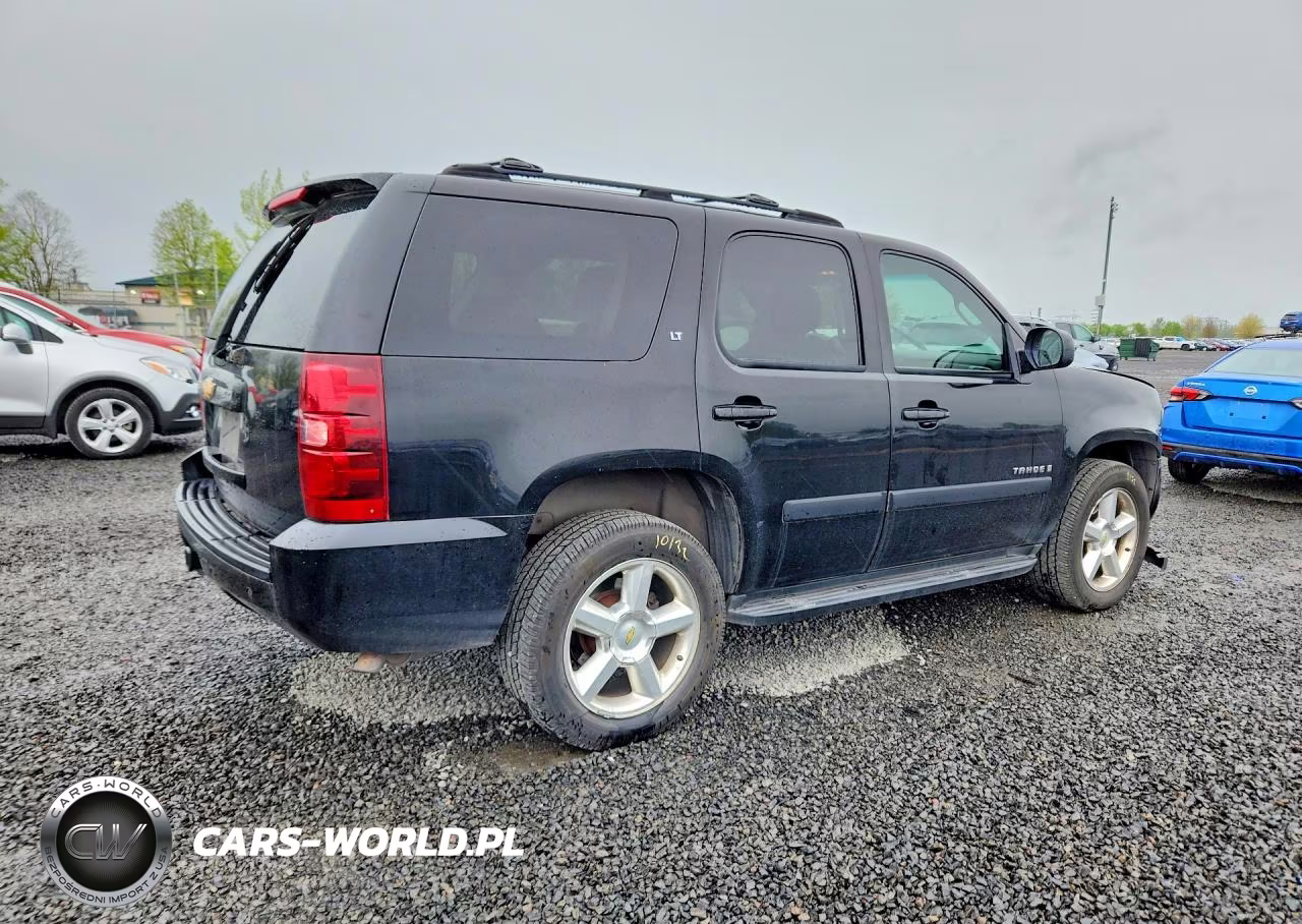 2007 Chevrolet Tahoe K1500 VIN:1GNFK13027R193755 - 3