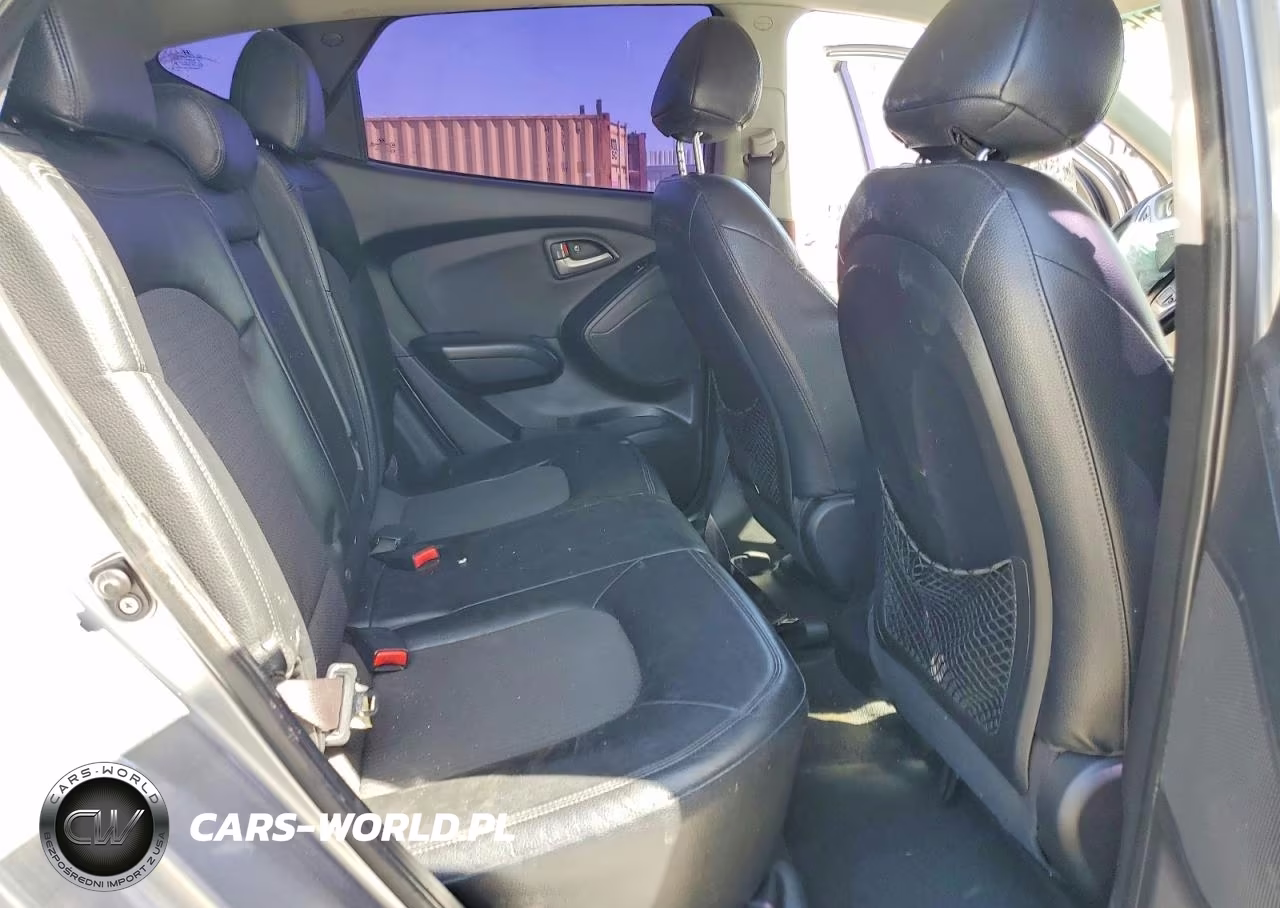 2010 Hyundai Tucson Gls VIN:KM8JU3ACXAU087446 - 10