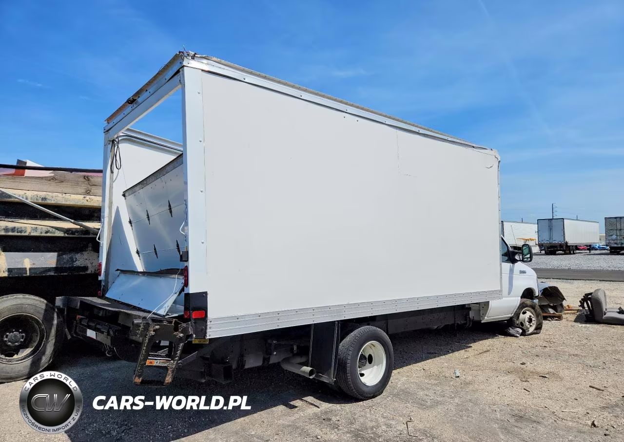 2023 Ford Econoline E450 Super Duty Cutaway Van VIN:1FDXE4FN3PDD21622 - 3