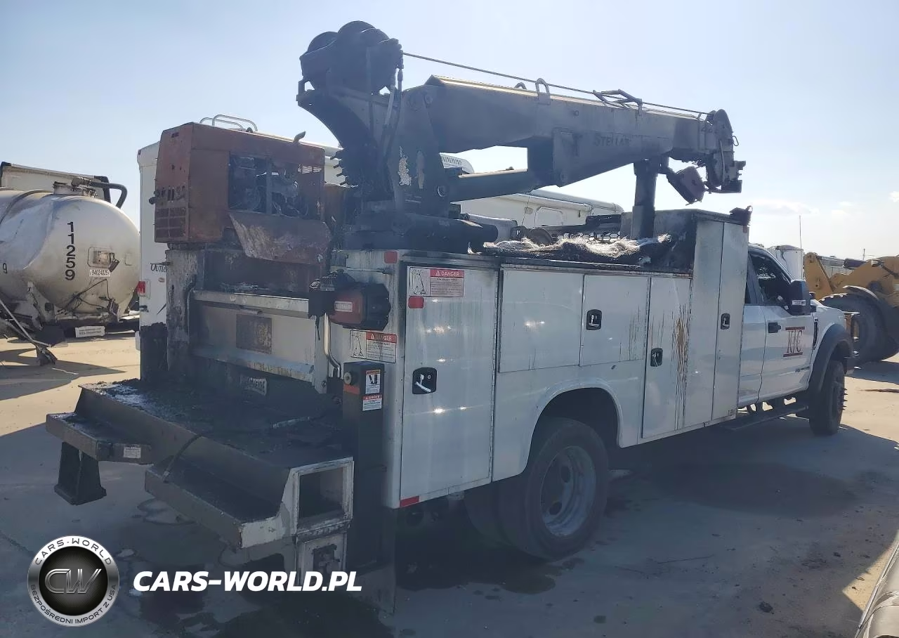 2019 Ford F550 Super Duty VIN:1FD0X5HT4KEC84855 - 3
