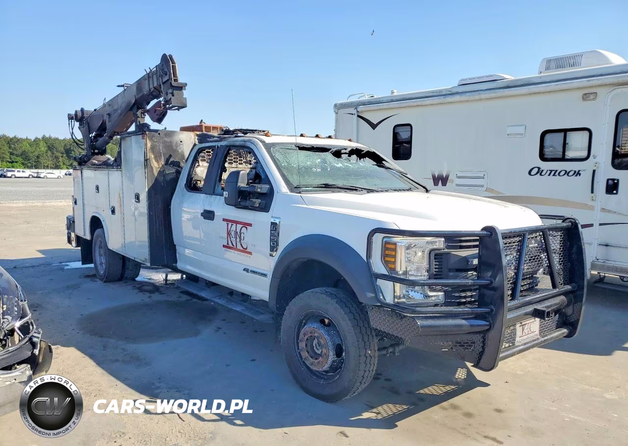 2019 Ford F550 Super Duty VIN:1FD0X5HT4KEC84855 - 4
