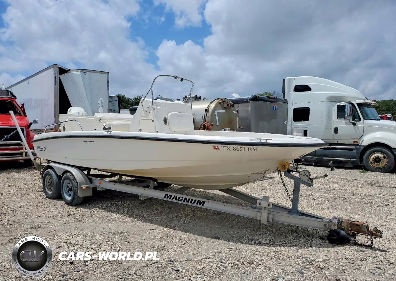 2011 Boston Whaler Boat