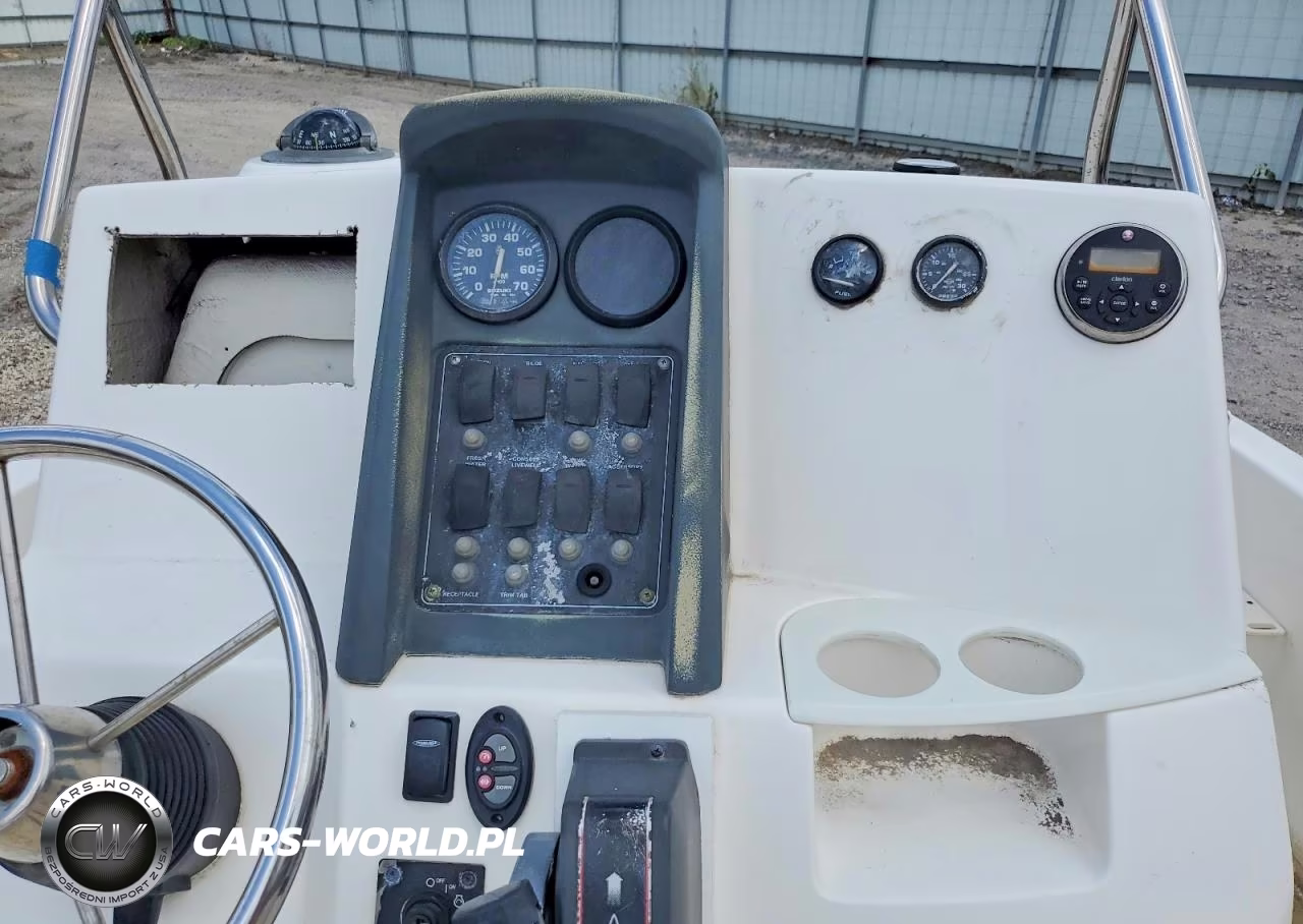 2011 Boston Whaler Boat VIN:BWCE024L011 - 8