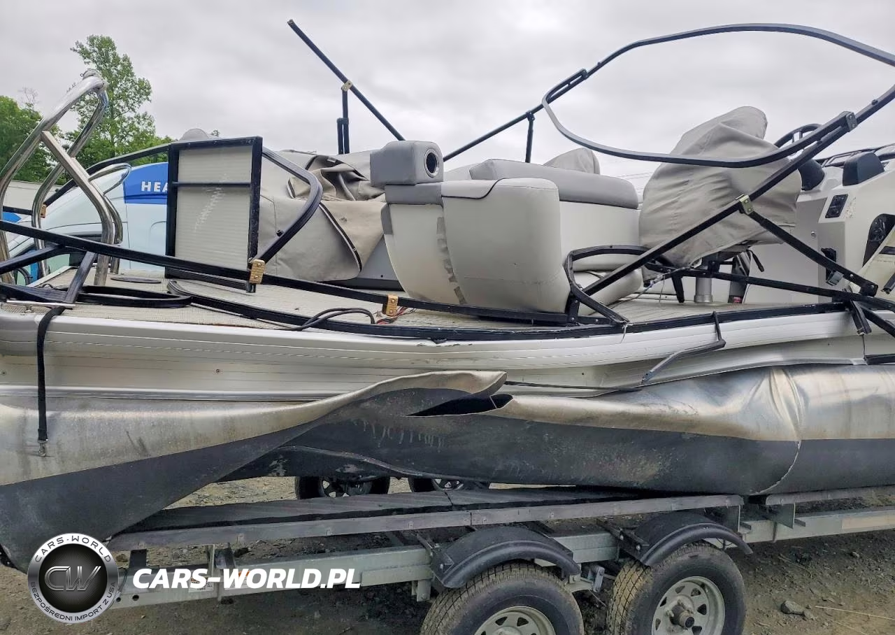 2021 Sweetwater Boat And Trailer VIN:GDY62339G121 - 9