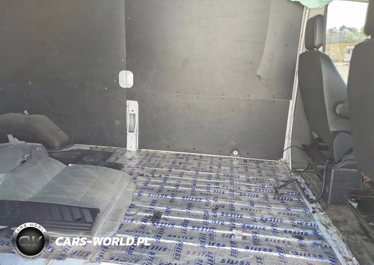 2020 Ford Transit 250 Delivery Van VIN:1FTBR1C88LKA60073 - 11