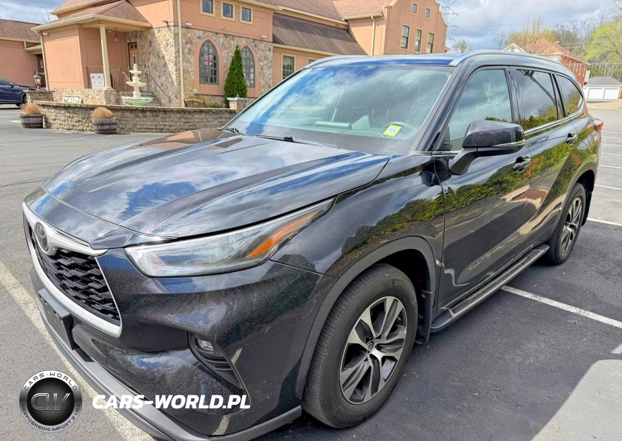 2021 Toyota Highlander Xle