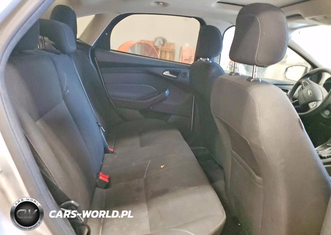 2018 Ford Focus Sel VIN:1FADP3H25JL222849 - 10