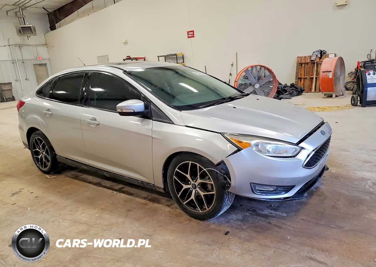 2018 Ford Focus Sel VIN:1FADP3H25JL222849 - 4