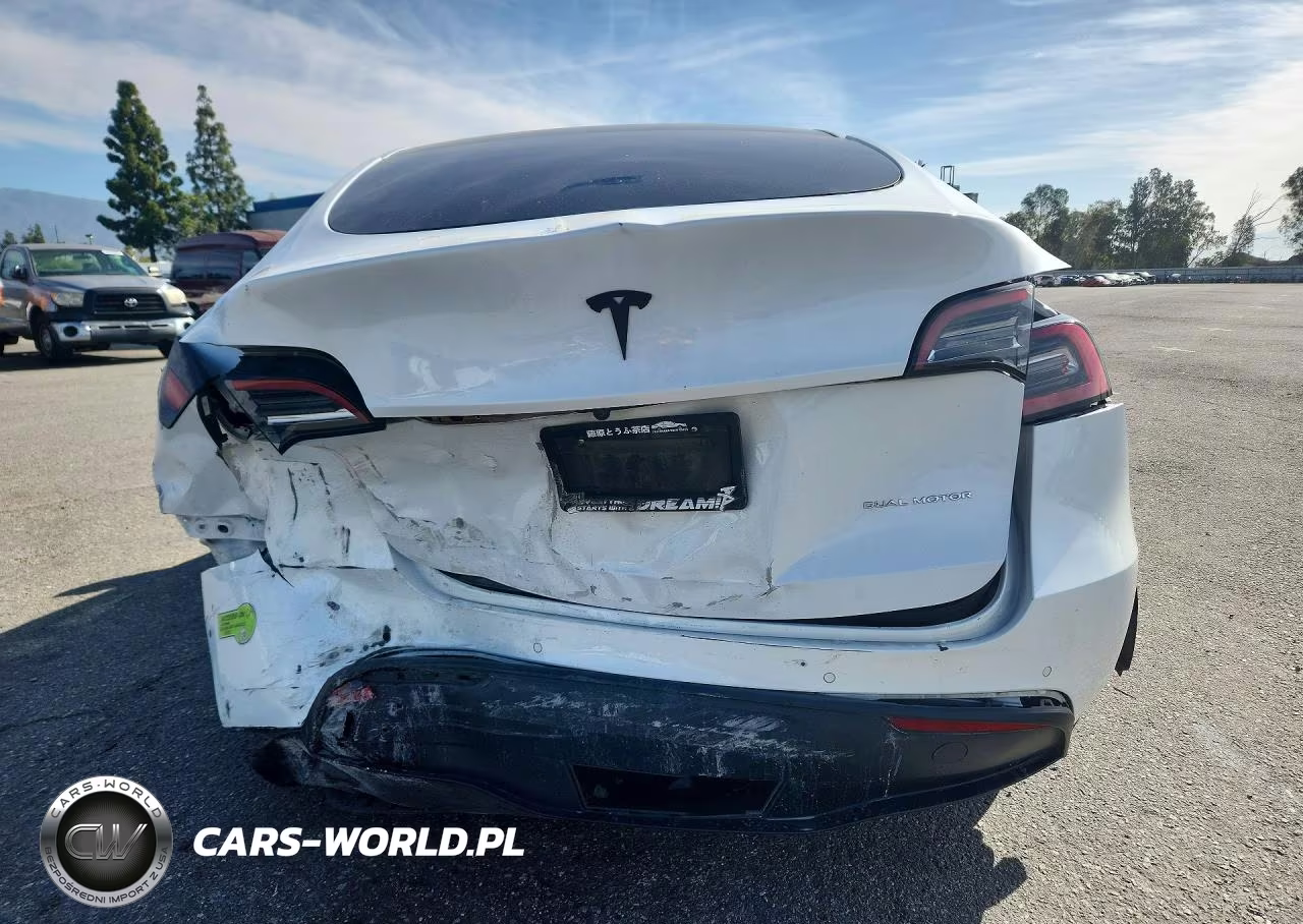 2022 Tesla Model Y VIN:7SAYGDEE2NF323309 - 6