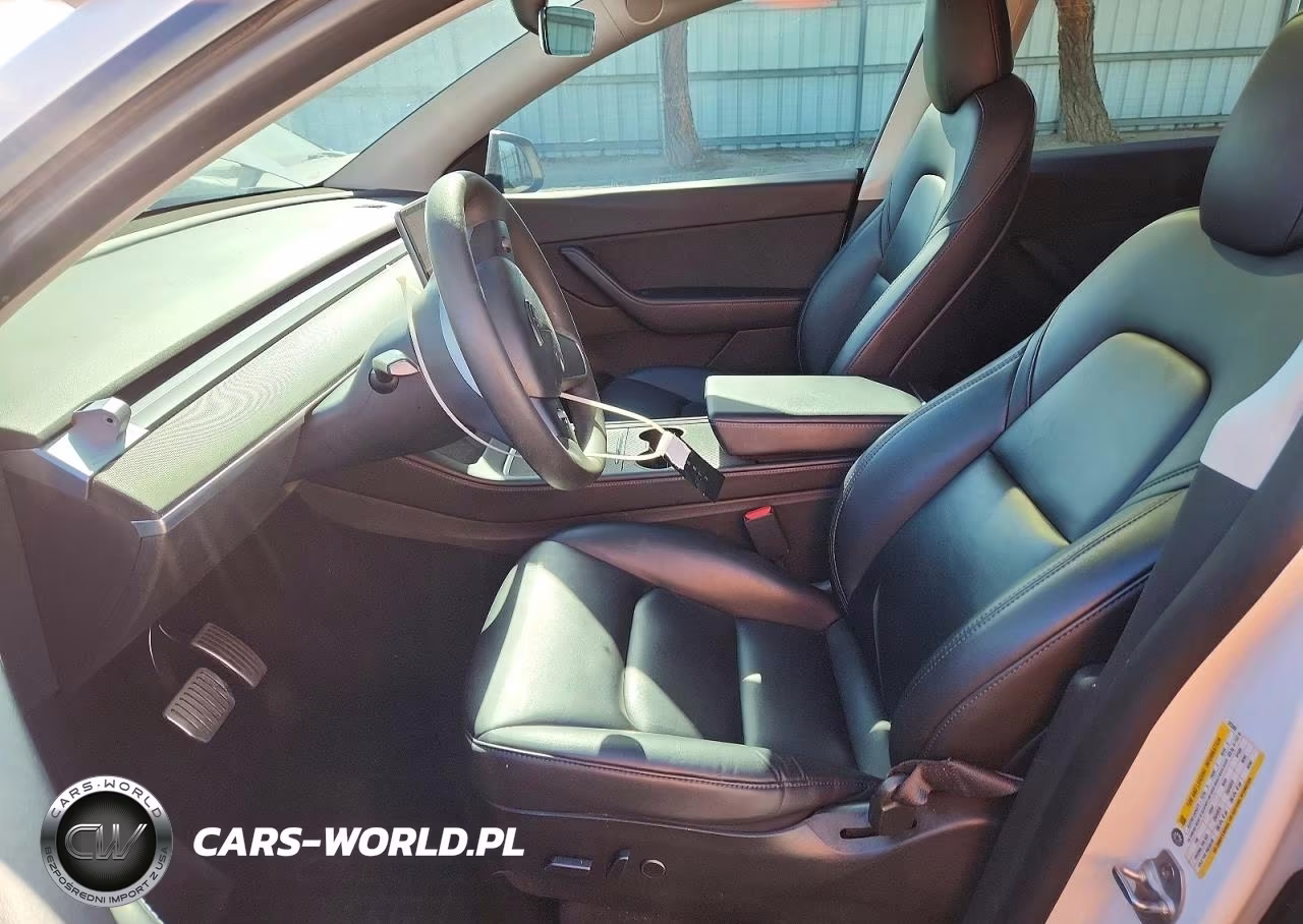 2022 Tesla Model Y VIN:7SAYGDEE2NF323309 - 7