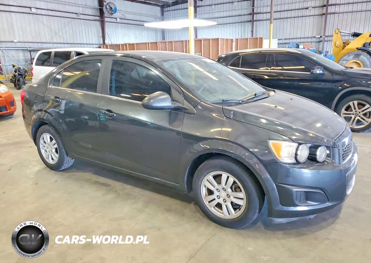 2014 Chevrolet Sonic Lt VIN:1G1JC5SH4E4174190 - 4