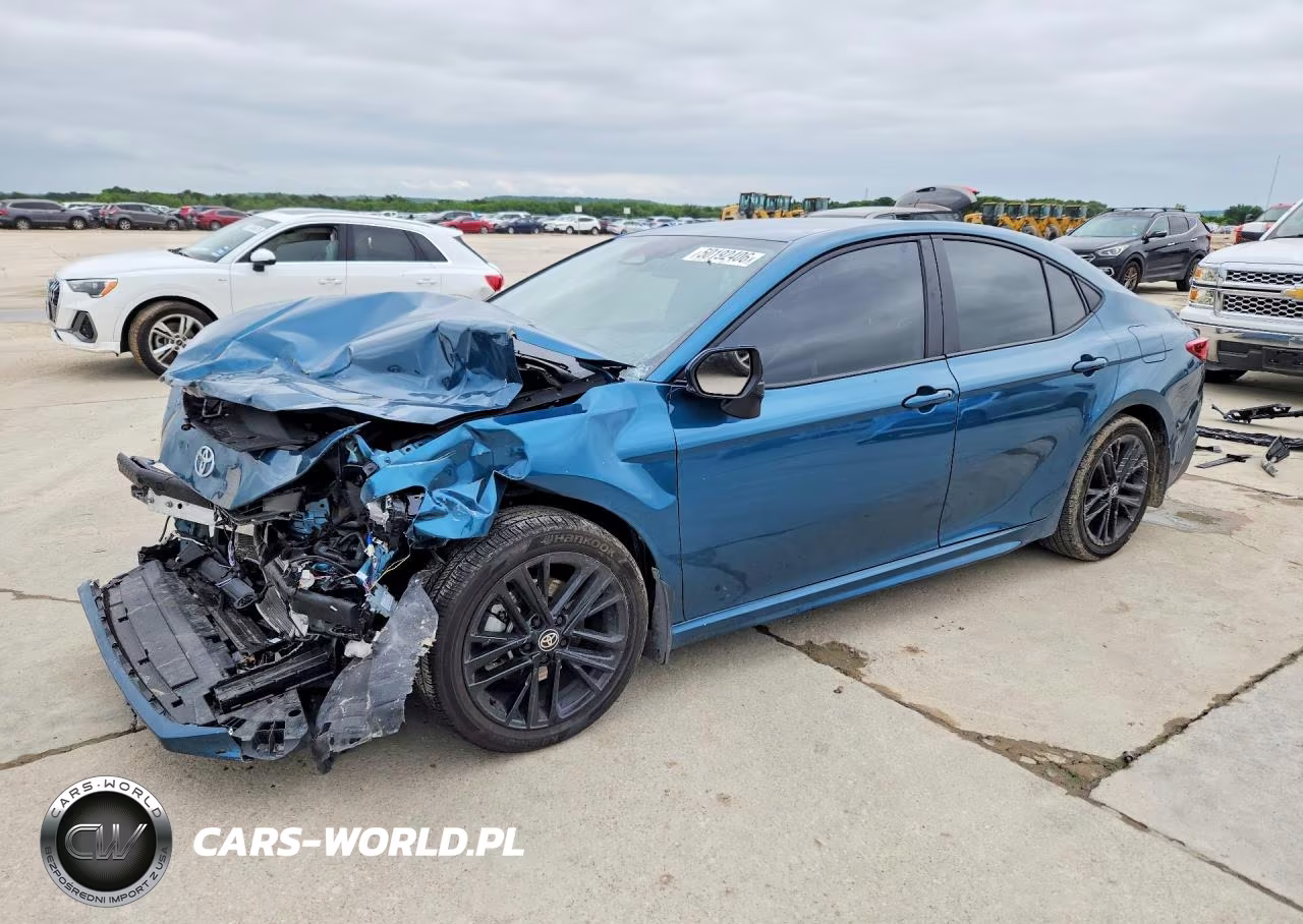 2025 Toyota Camry Se – zdjęcie 1 z 13