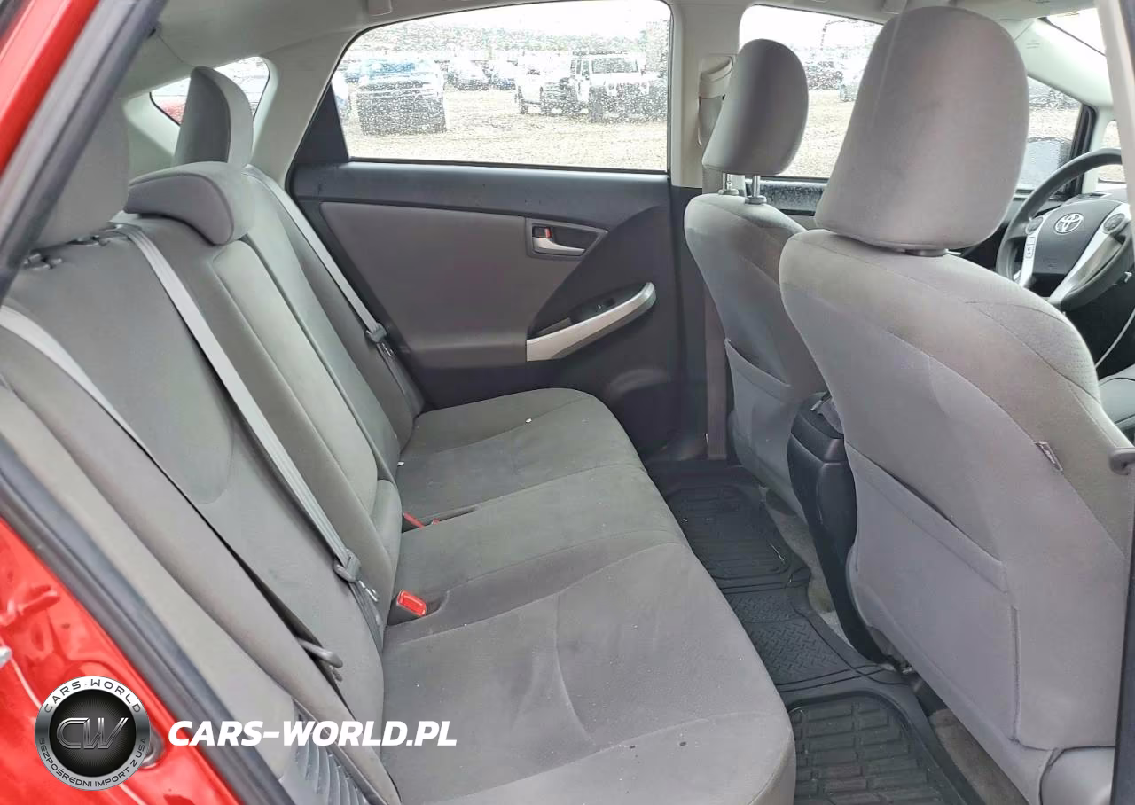 2013 Toyota Prius Two VIN:JTDKN3DU4D1636963 - 10