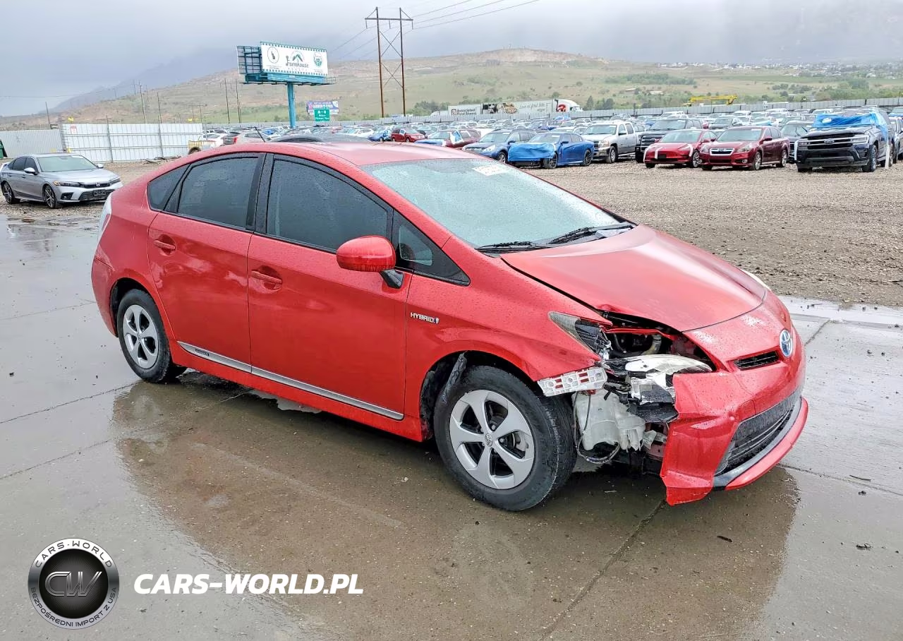 2013 Toyota Prius Two VIN:JTDKN3DU4D1636963 - 4