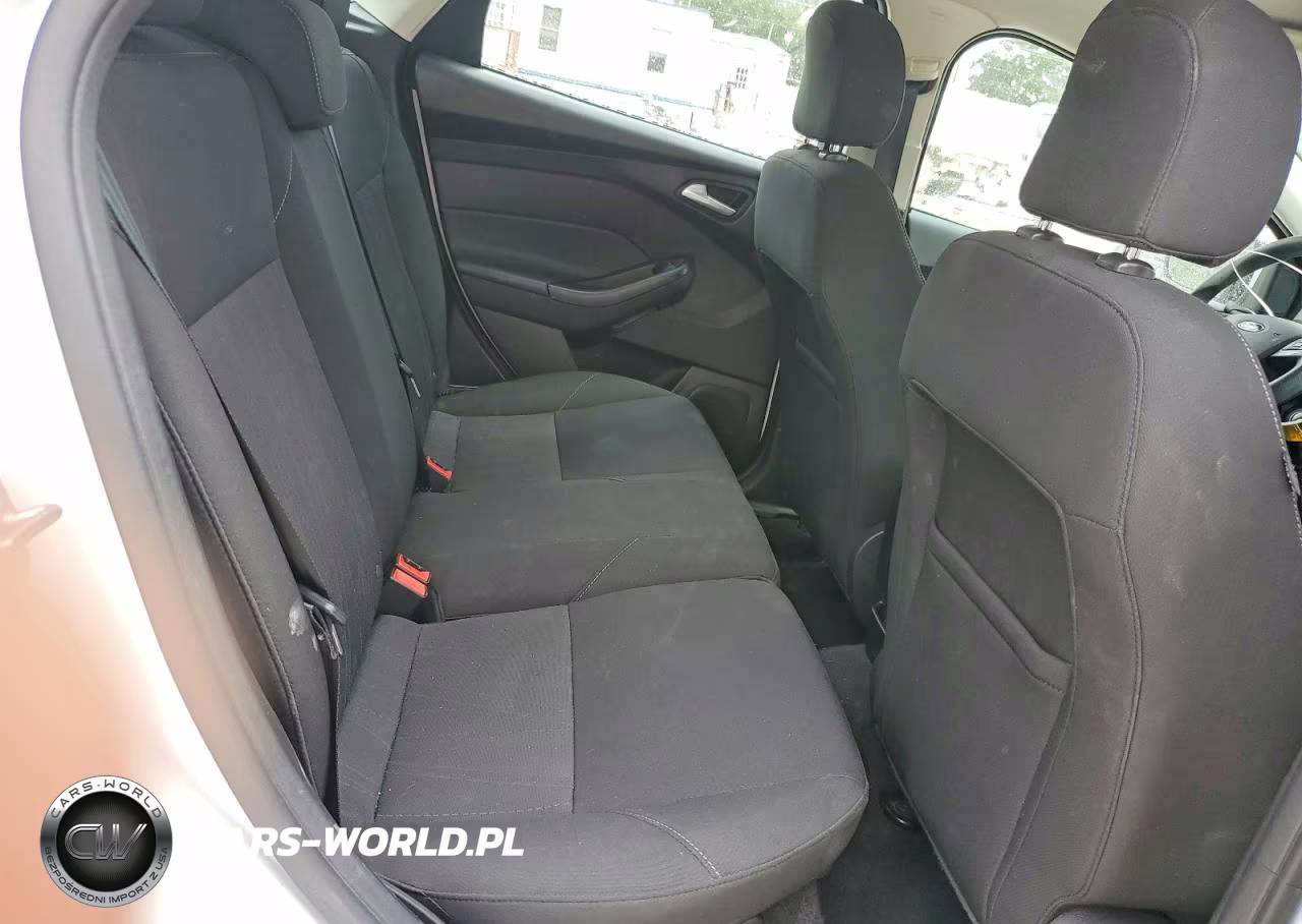 2017 Ford Focus Se VIN:1FADP3K29HL331334 - 10