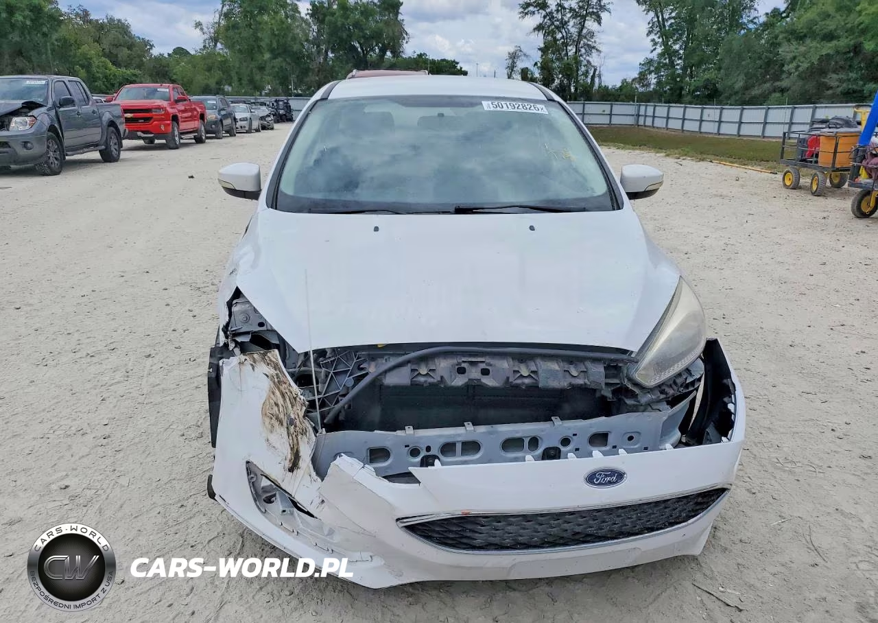2017 Ford Focus Se VIN:1FADP3K29HL331334 - 5