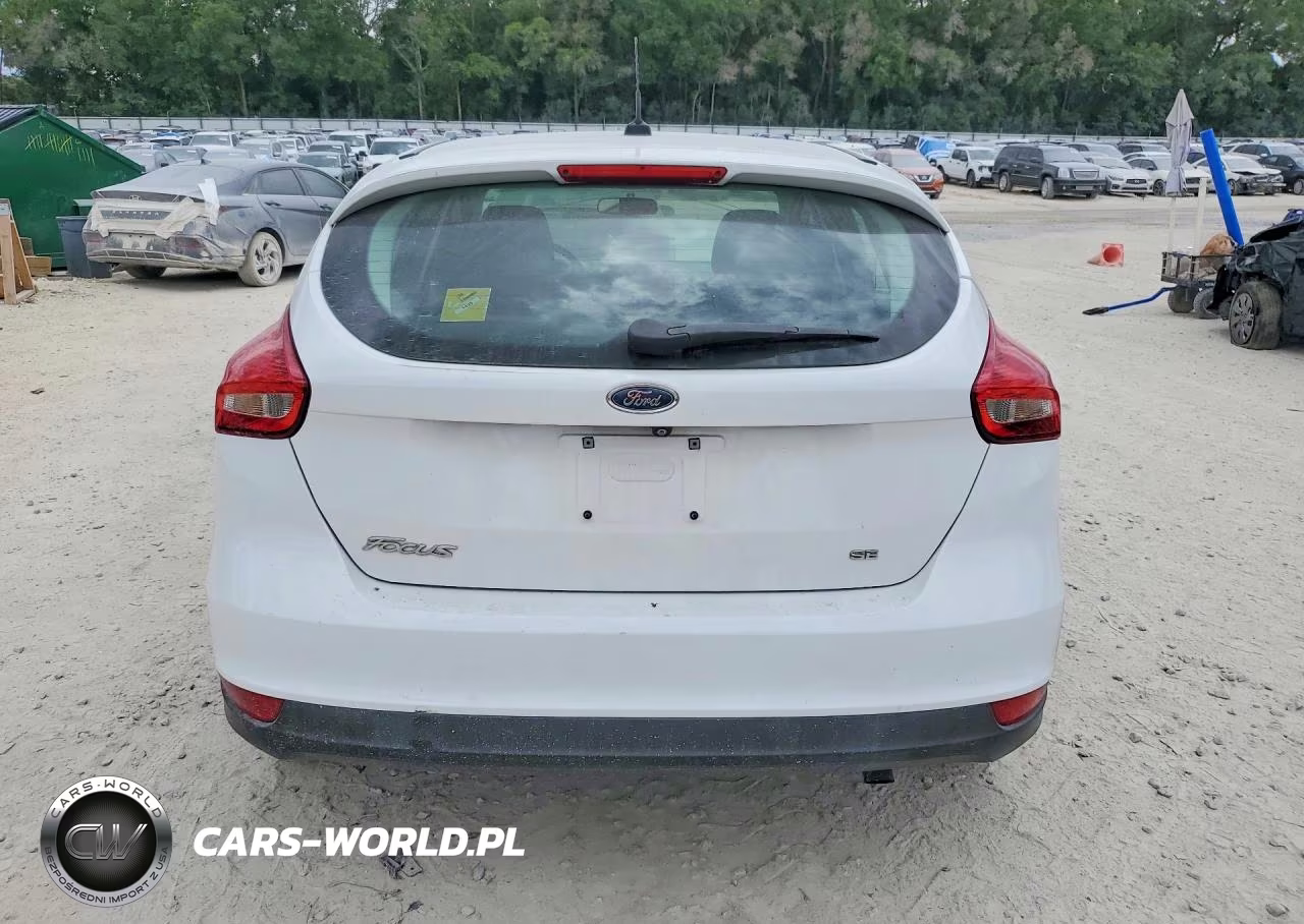 2017 Ford Focus Se VIN:1FADP3K29HL331334 - 6