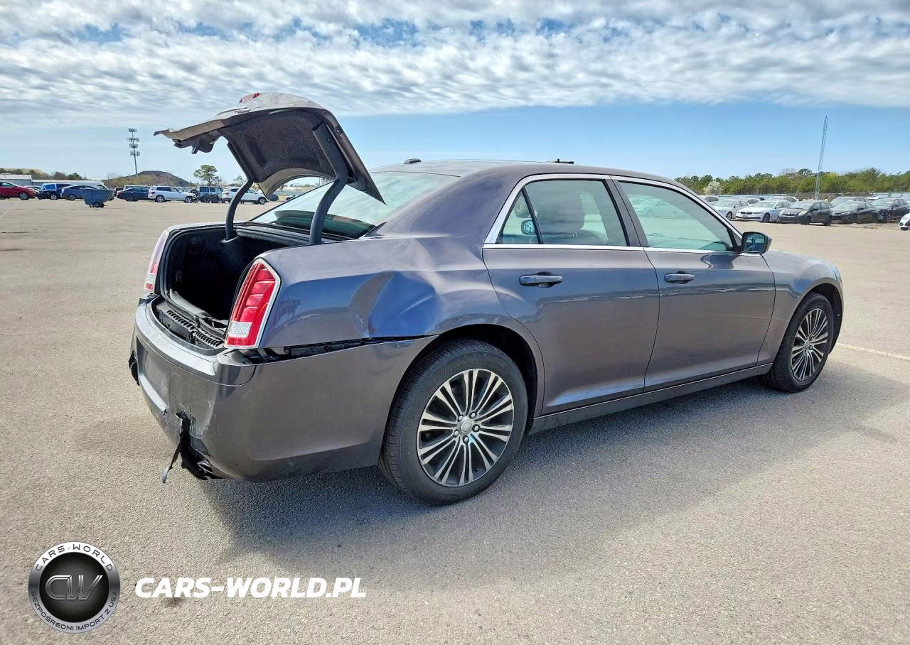 2014 Chrysler 300 S VIN:2C3CCAGG2EH201399 - 3
