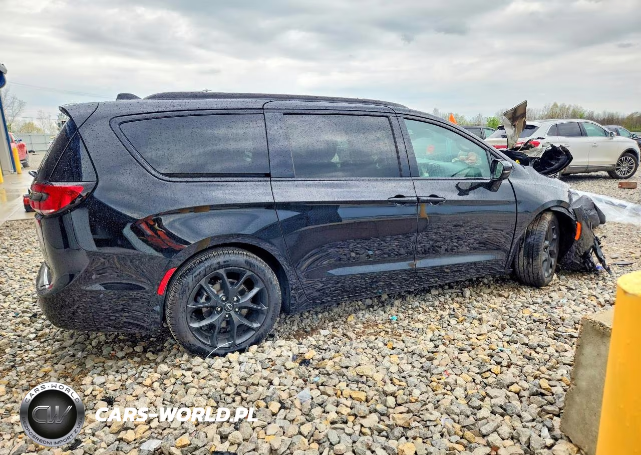 2025 Chrysler Pacifica Limited VIN:2C4RC1GG6SR608301 - 3
