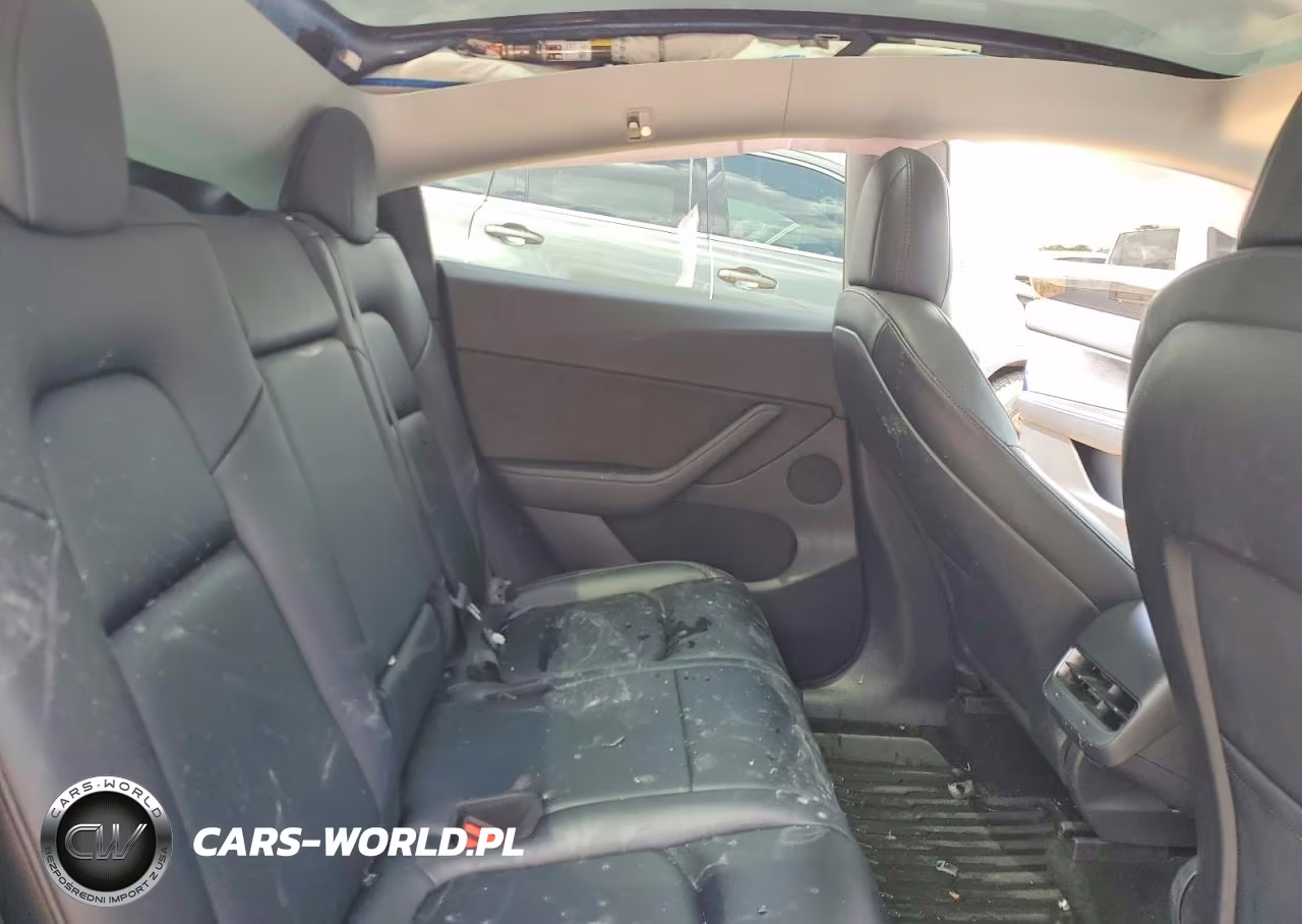2021 Tesla Model Y VIN:5YJYGAEE1MF191816 - 10