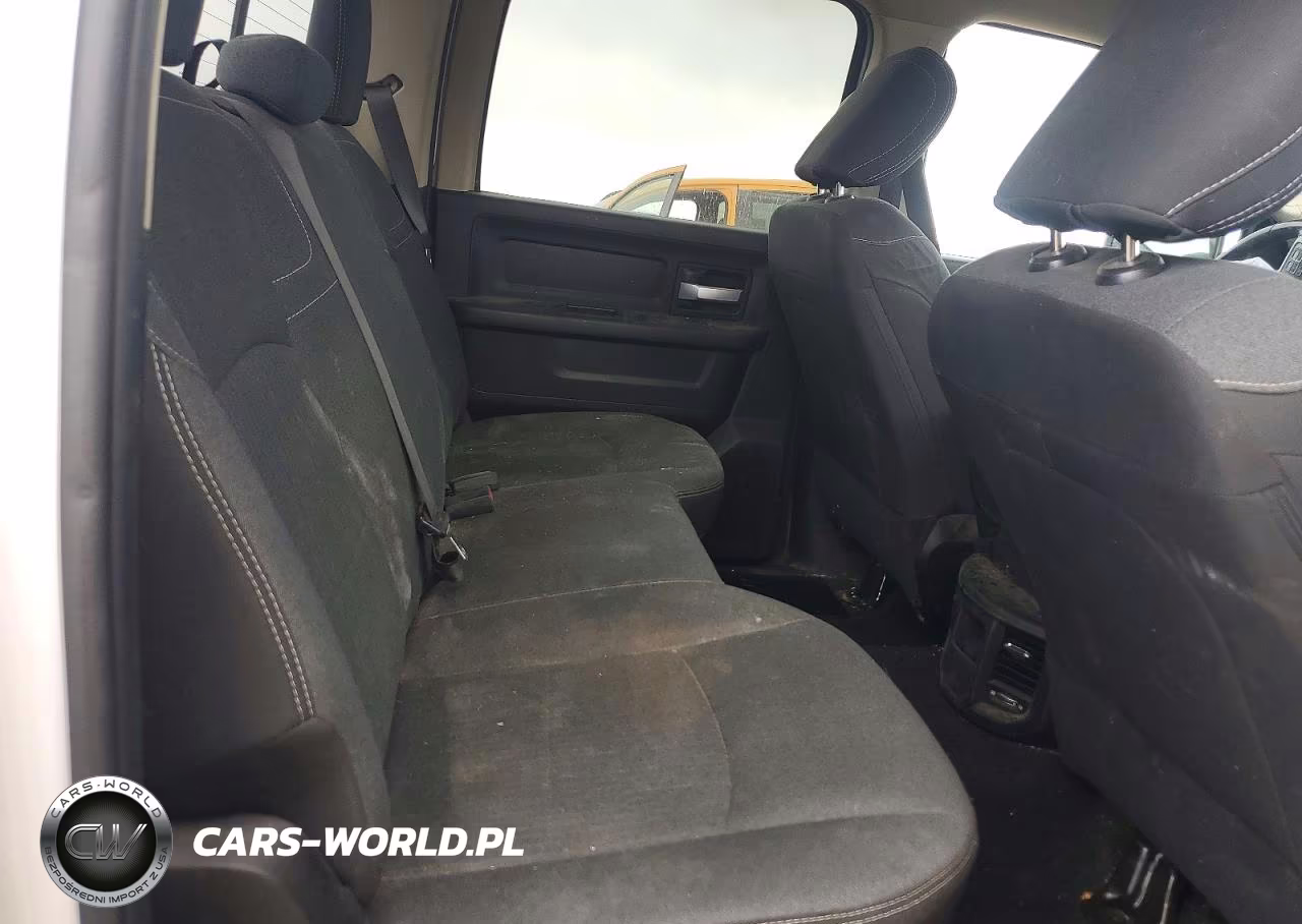 2019 Ram 2500 Tradesman VIN:3C6UR5CJ9KG672590 - 10