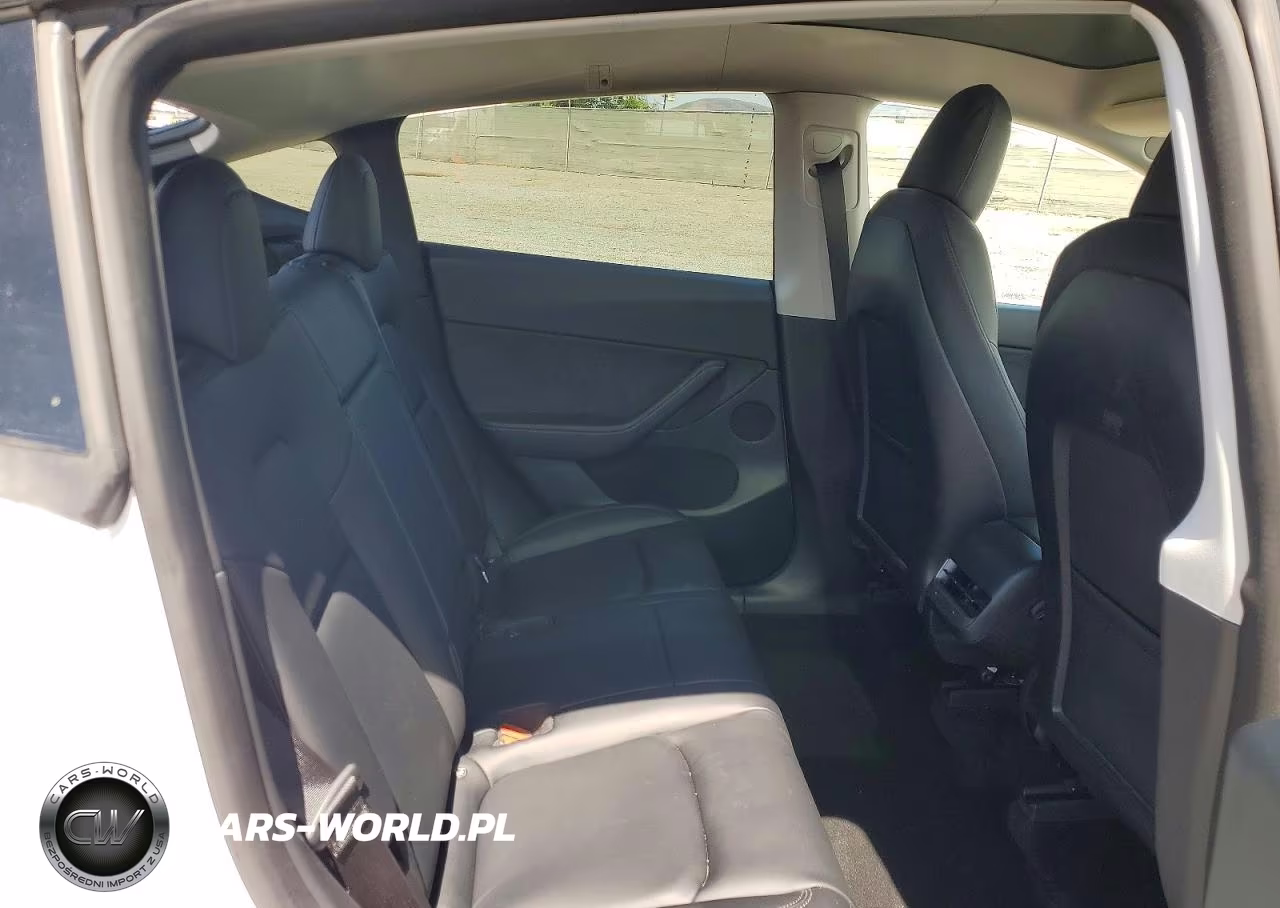 2022 Tesla Model Y VIN:7SAYGDEE1NF363462 - 11