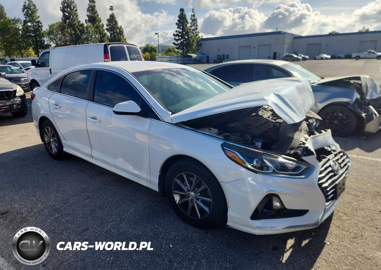 2018 Hyundai Sonata Se VIN:5NPE24AF1JH670414 - 4