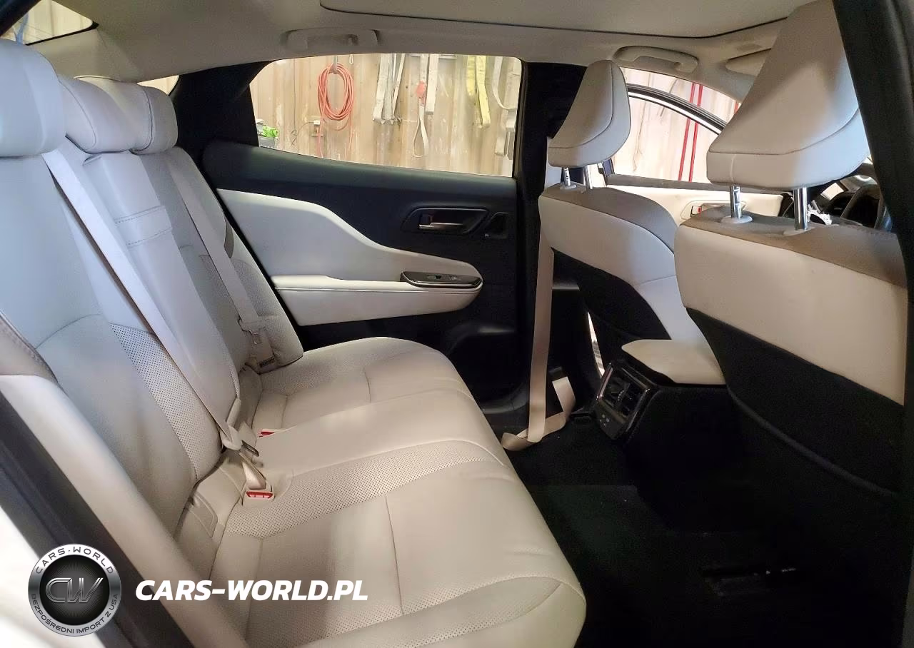 2024 Toyota Crown Limited VIN:JTDAAAAF1R3025950 - 10