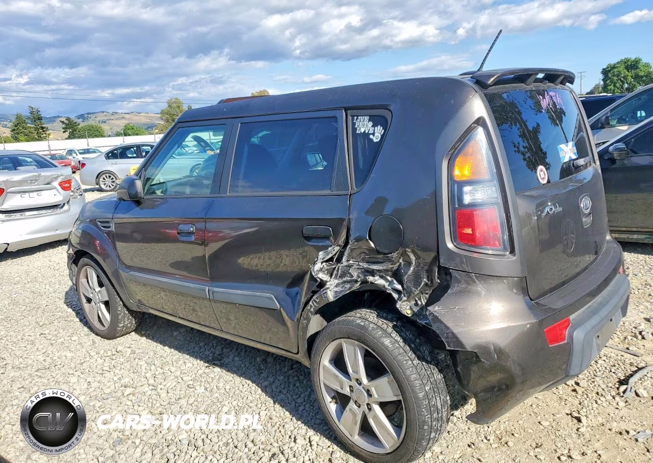 2010 Kia Soul + VIN:KNDJT2A24A7047533 - 2