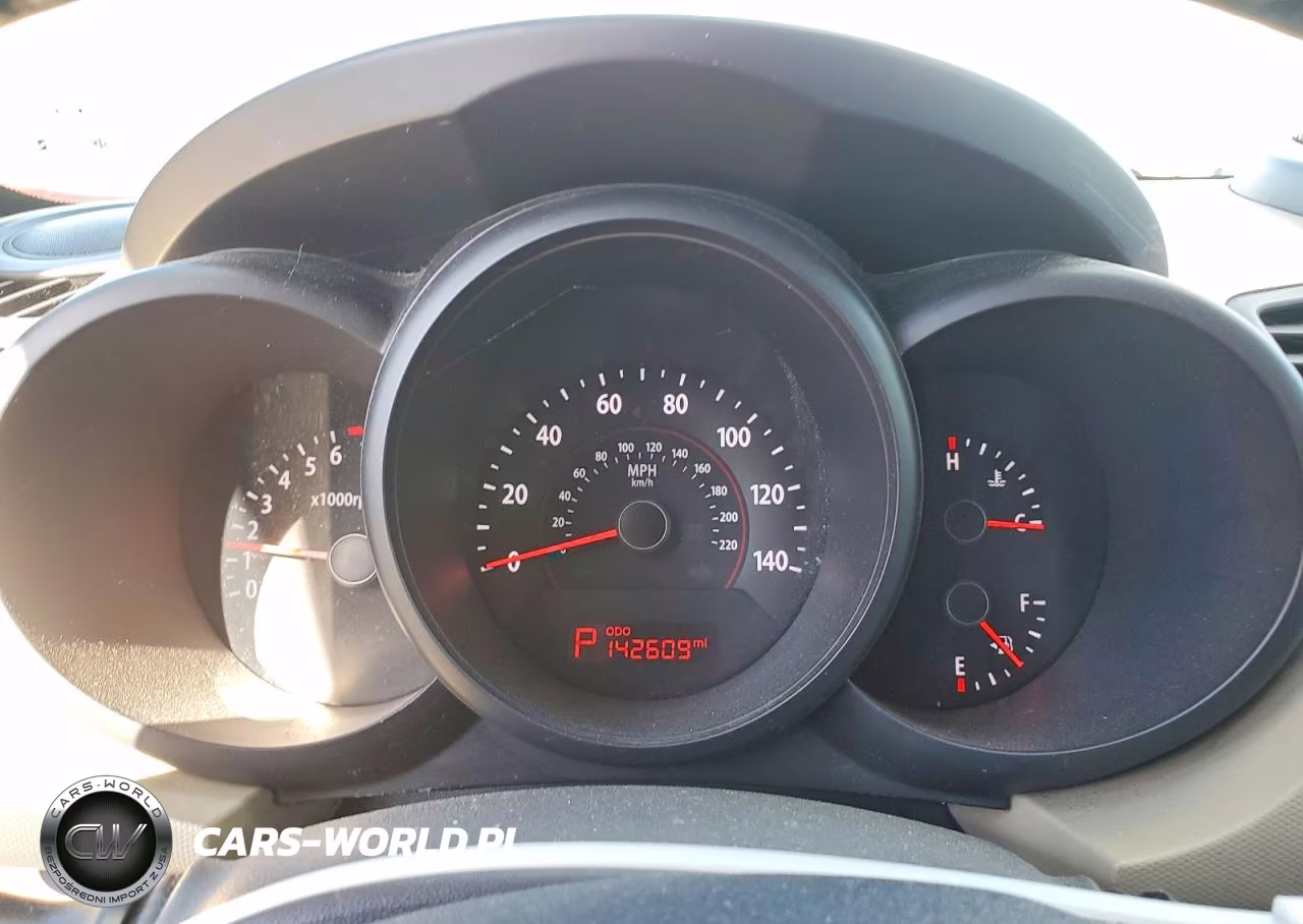 2010 Kia Soul + VIN:KNDJT2A24A7047533 - 9