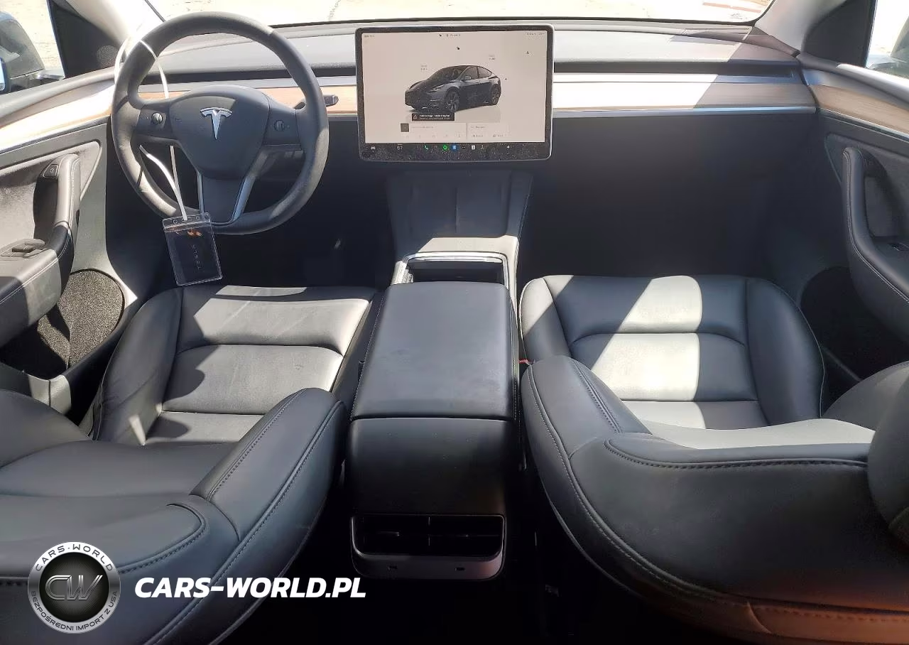 2025 Tesla Model Y VIN:7SAYGDED8SF250532 - 8