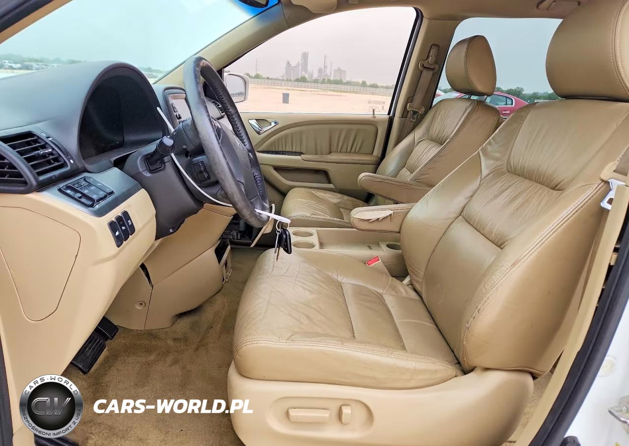 2010 Honda Odyssey Touring VIN:5FNRL3H91AB022014 - 7