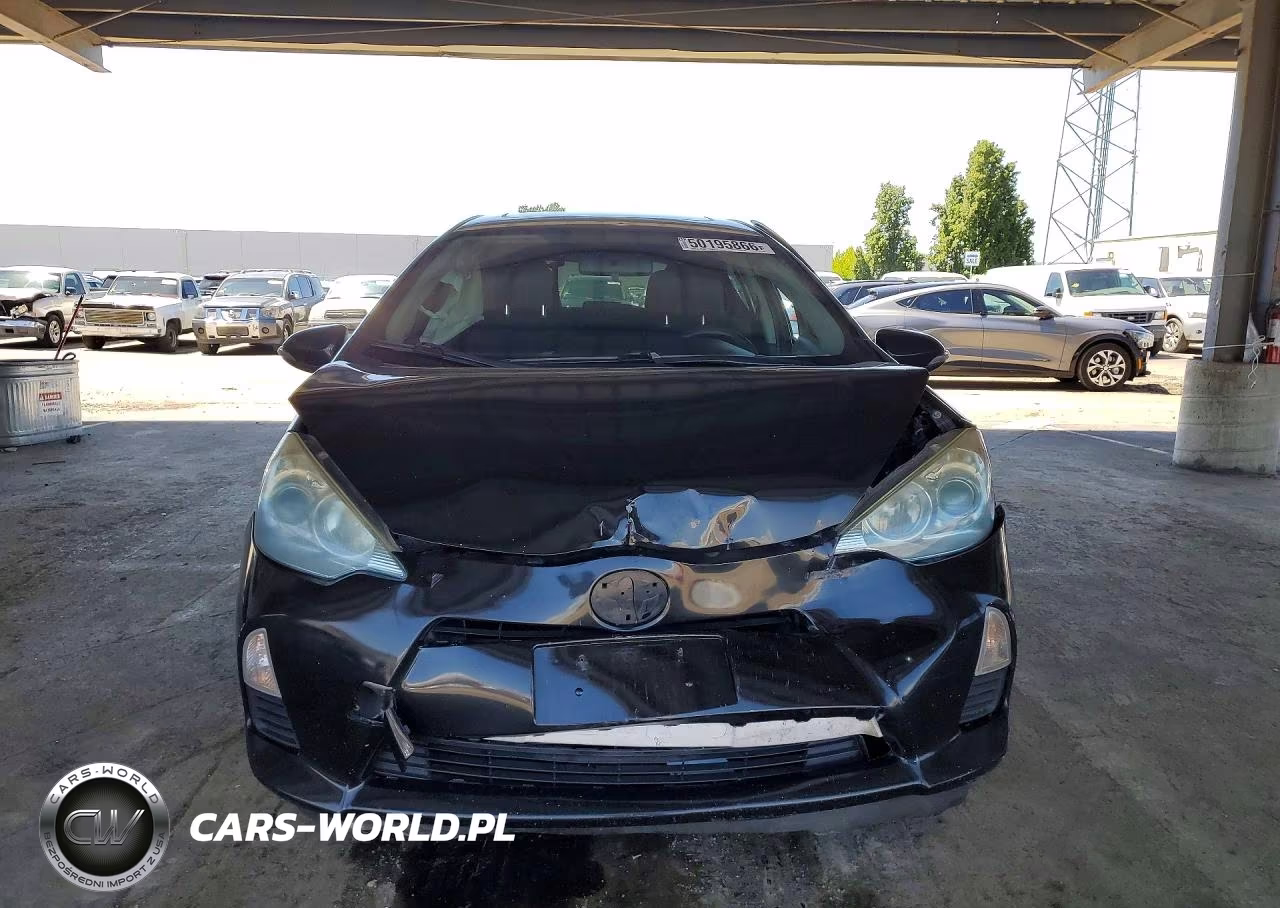 2012 Toyota Prius C Three VIN:JTDKDTB36C1016739 - 5