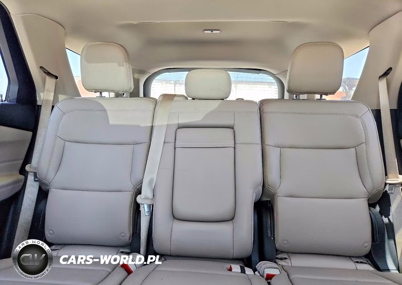 2020 Ford Explorer Xlt VIN:1FMSK7DH8LGB42373 - 10