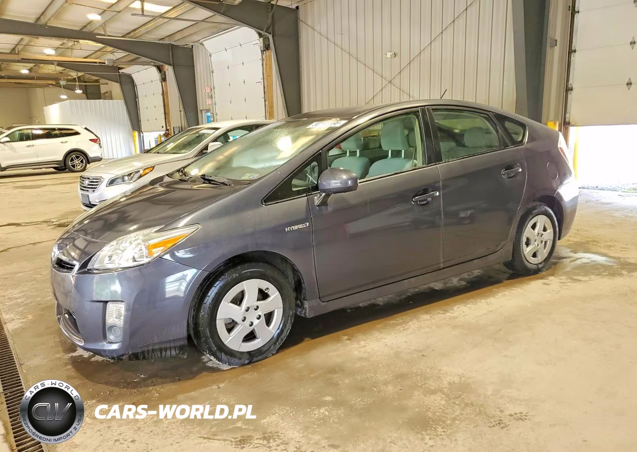 2011 Toyota Prius Three