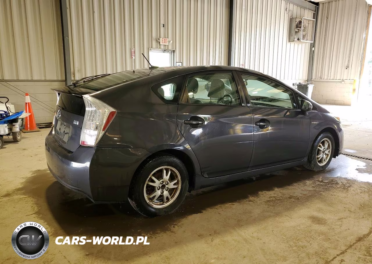 2011 Toyota Prius Three VIN:JTDKN3DU2B5334416 - 3