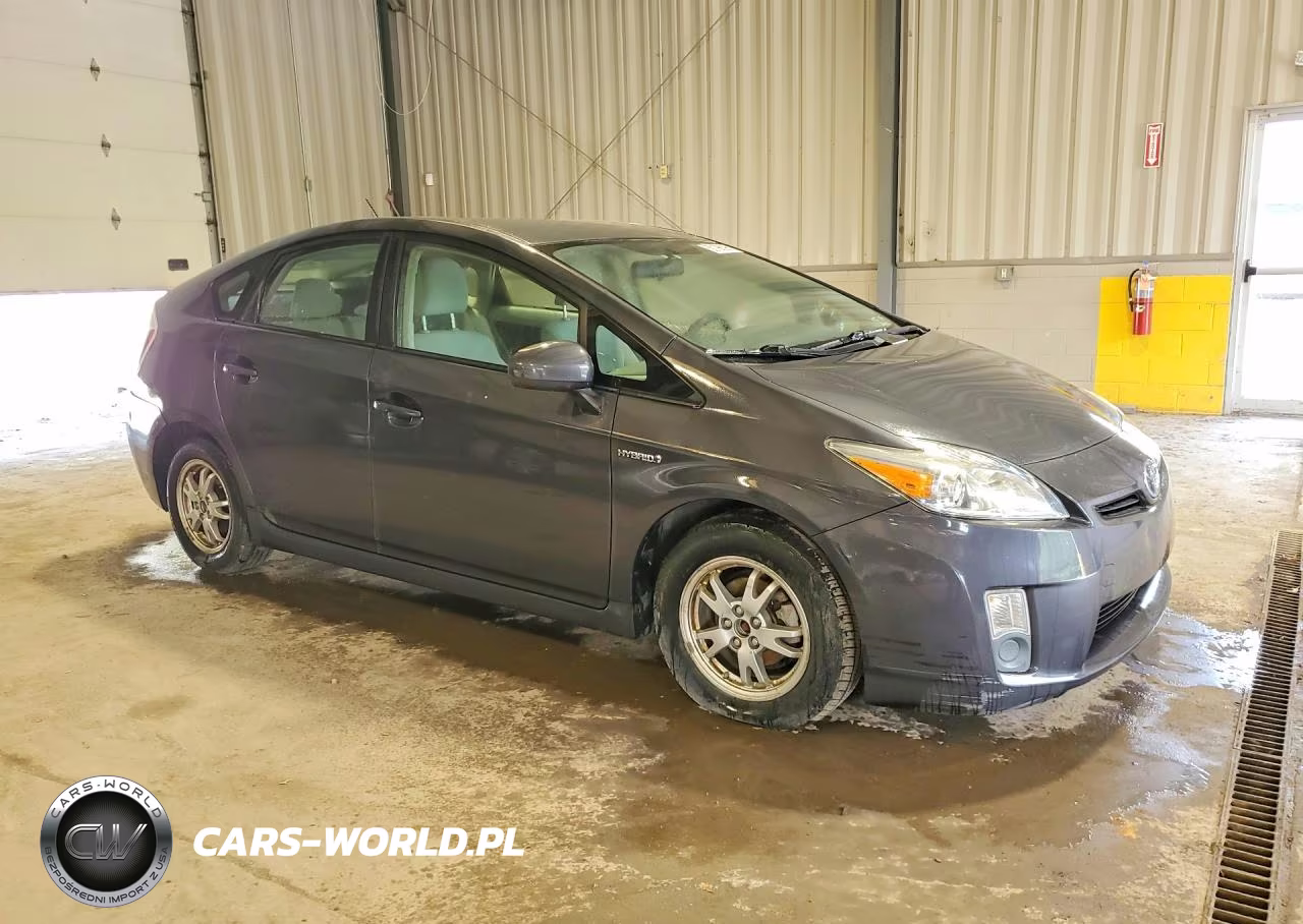 2011 Toyota Prius Three VIN:JTDKN3DU2B5334416 - 4