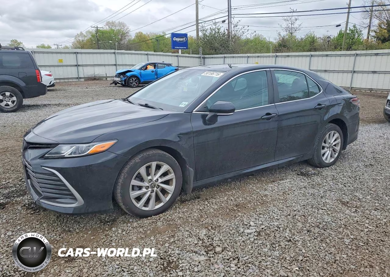 2022 Toyota Camry Le